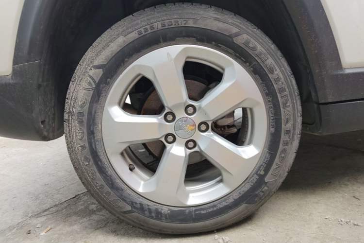 Used Jeep Compass 2017 200T Automatic Family Edition Exterior 5