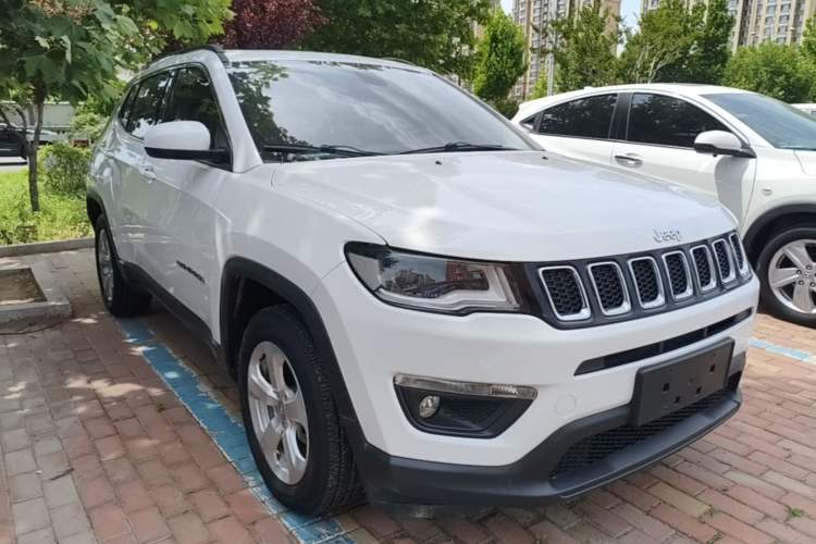 Used Jeep Compass 2017 200T Automatic Family Edition Front Right 45 Deg