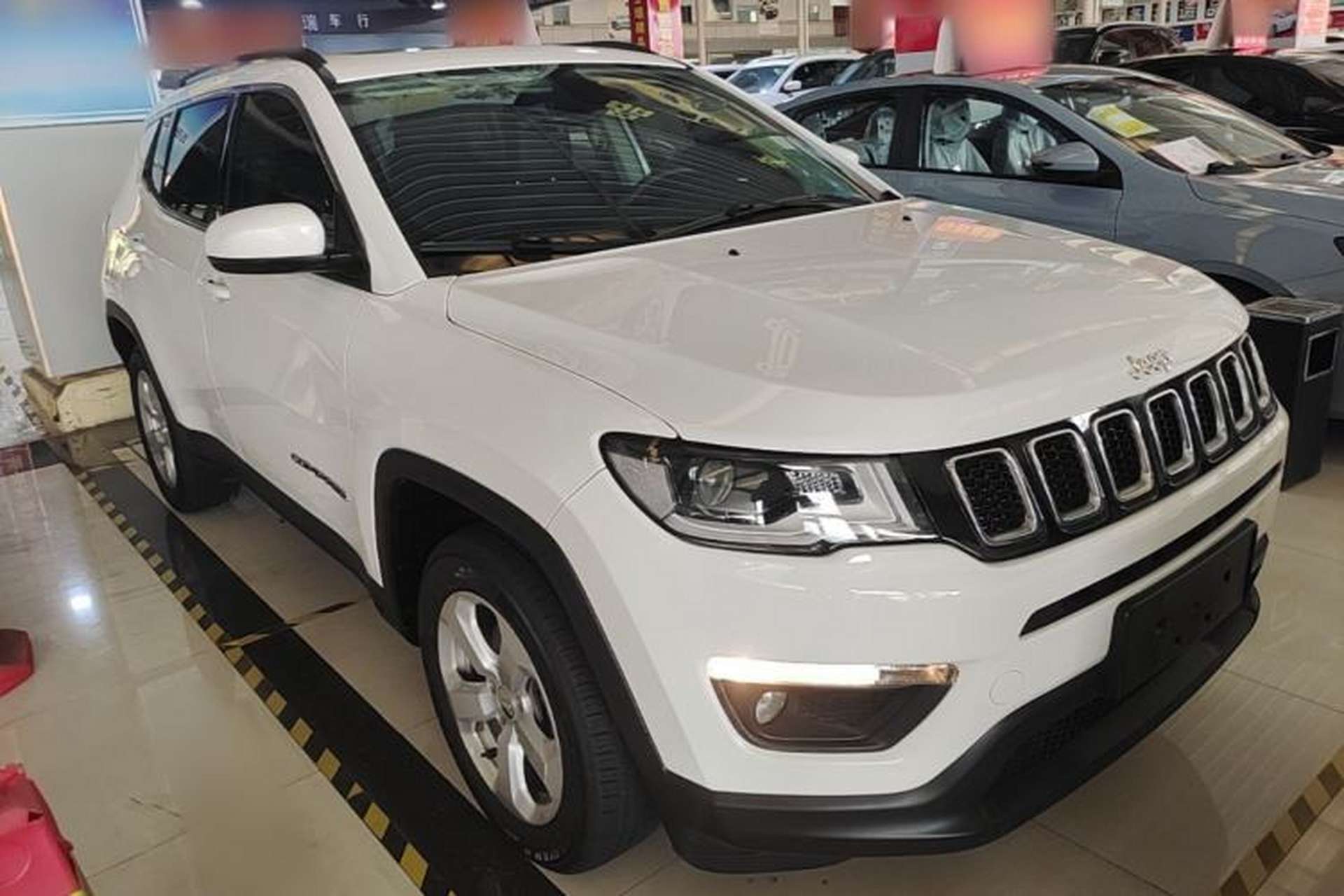 Used Jeep Compass 2017 200T Automatic Family Edition Front Right 45 Deg