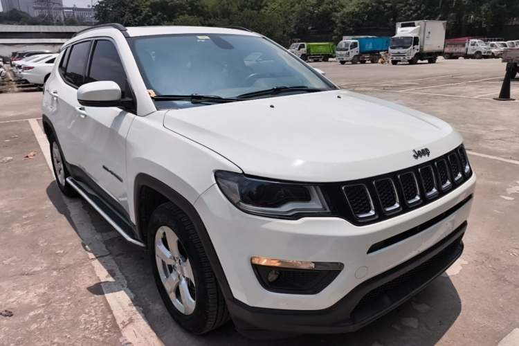 Used Jeep Compass 2017 200T Automatic Family Edition Front Right 45 Deg
