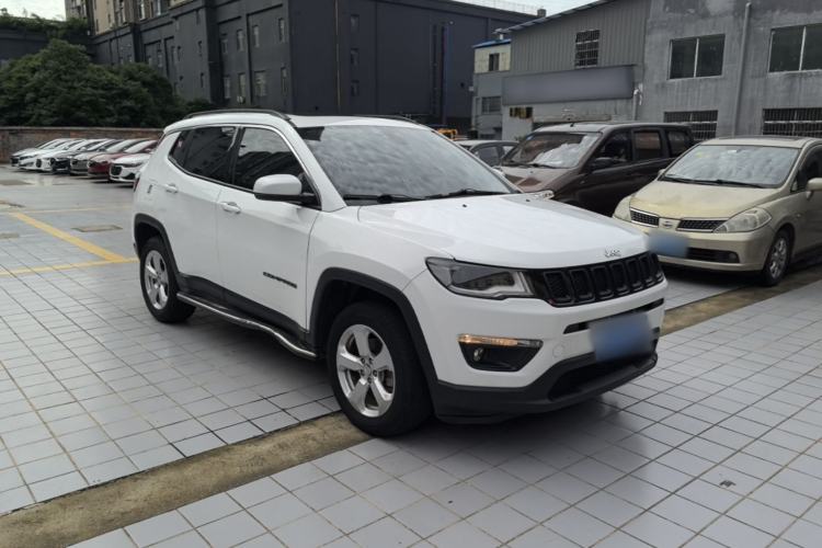 Used Jeep Compass 2017 200T Automatic Family Enjoyment Four-Wheel Drive Edition Front Right 45 Deg