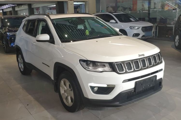 Used Jeep Compass 2017 200T Automatic Family Edition Front Right 45 Deg