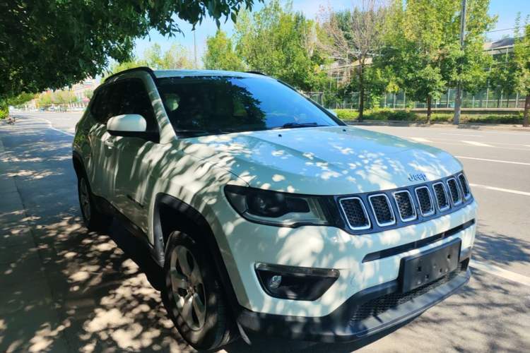Used Jeep Compass 2017 200T Automatic Family Enjoyment Four-Wheel Drive Edition Front Right 45 Deg