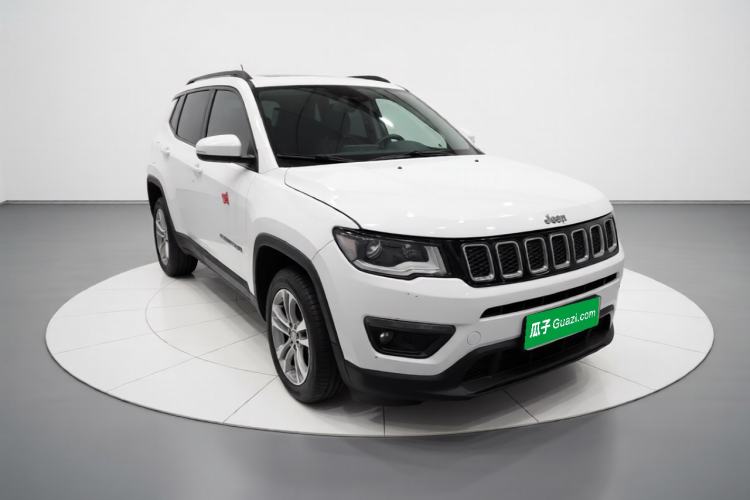 Used Jeep Compass 2017 200T Automatic Family Edition Front Right 45 Deg