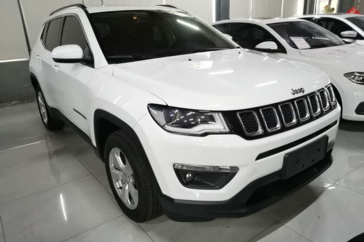 Used Jeep Compass 2017 200T Automatic Family Edition Front Right 45 Deg