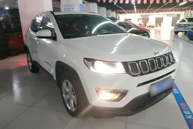 Used Jeep Compass 2017 200T Automatic Family Edition Front Right 45 Deg