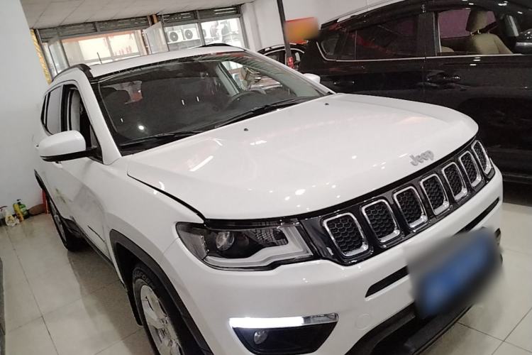 Used Jeep Compass 2017 200T Automatic Family Edition Front Right 45 Deg
