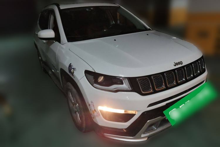 Used Jeep Compass 2017 200T Automatic Family Edition Front Right 45 Deg