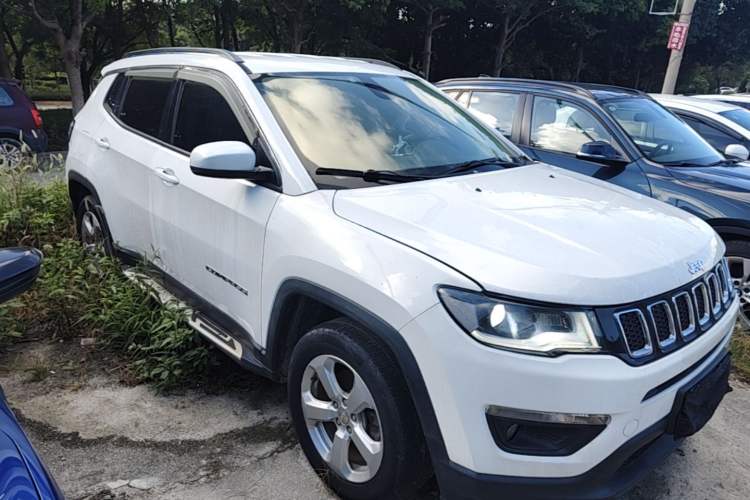 Used Jeep Compass 2017 200T Automatic Comfort Edition Front Right 45 Deg