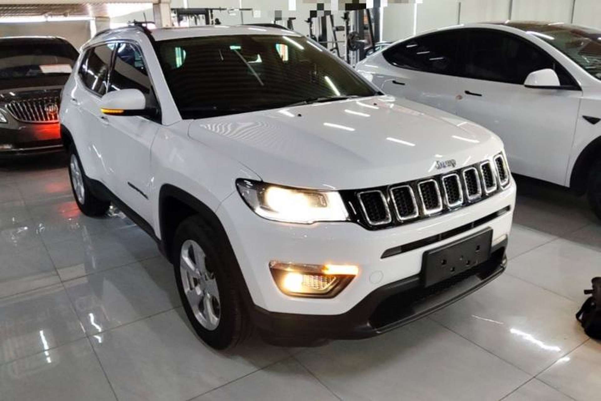 Used Jeep Compass 2017 200T Automatic Family Edition Front Right 45 Deg