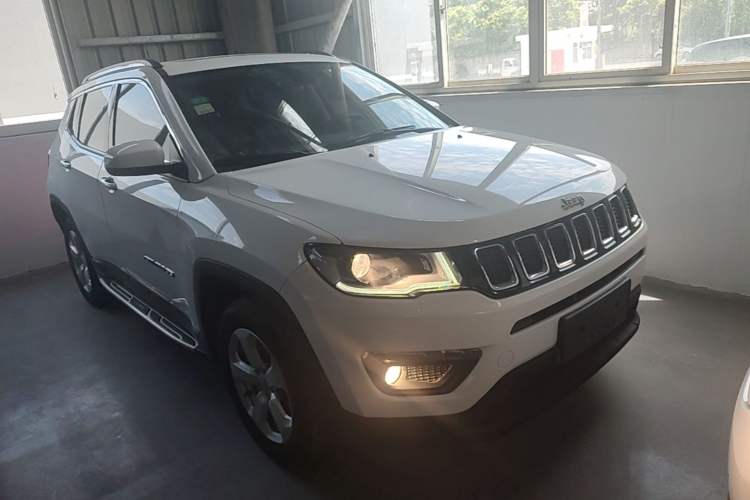 Used Jeep Compass 2017 200T Automatic Family Edition Front Right 45 Deg