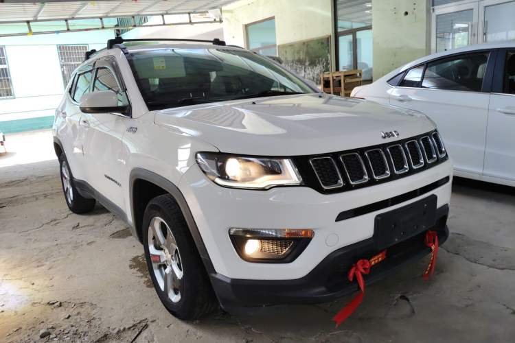 Used Jeep Compass 2017 200T Automatic Comfort Edition Front Right 45 Deg