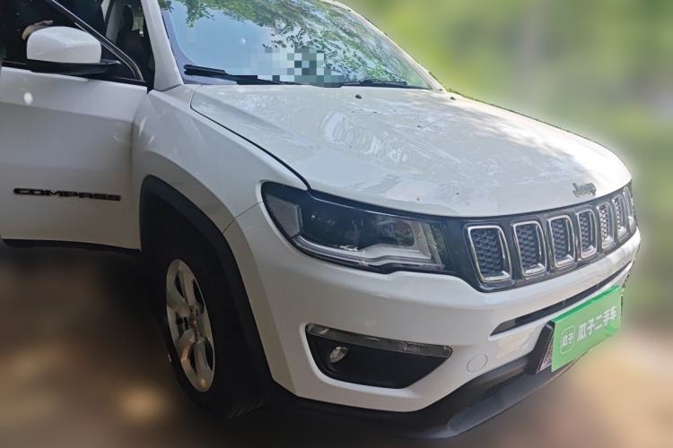 Used Jeep Compass 2017 200T Automatic Family Edition Front Right 45 Deg
