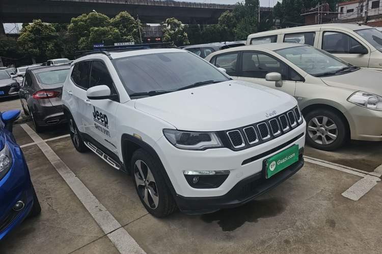 Used Jeep Compass 2017 200T Automatic Family Edition Front Right 45 Deg