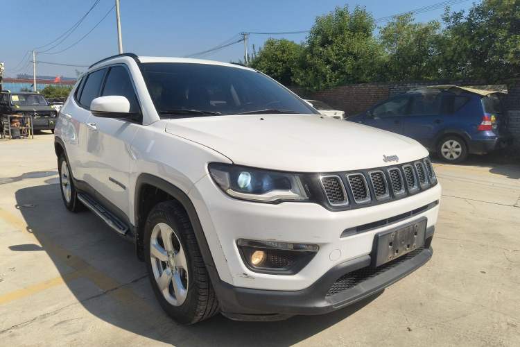 Used Jeep Compass 2017 200T Automatic Family Edition Front Right 45 Deg