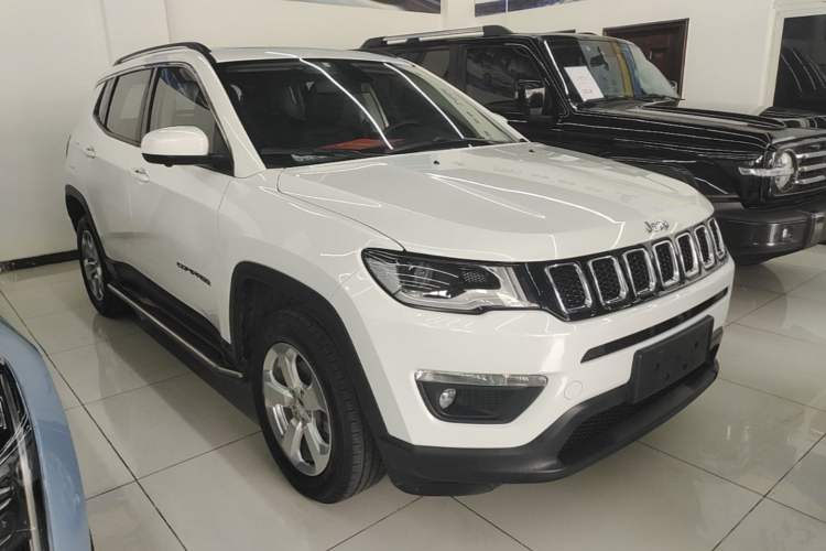 Used Jeep Compass 2017 200T Automatic Family Enjoyment Four-Wheel Drive Edition Front Right 45 Deg