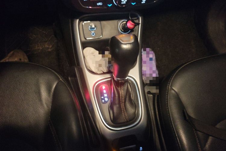 Used Jeep Compass 2017 200T Automatic Family Edition Gear Lever