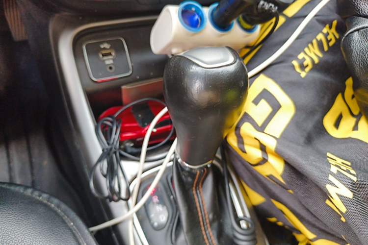 Used Jeep Compass 2017 200T Automatic Family Edition Gear Lever