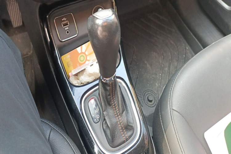 Used Jeep Compass 2017 200T Automatic Prestige Edition Gear Lever