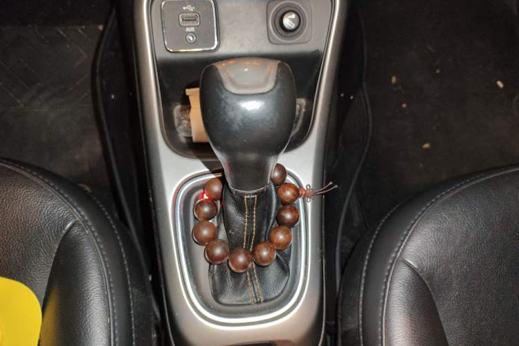 Used Jeep Compass 2017 200T Automatic Family Edition Gear Lever
