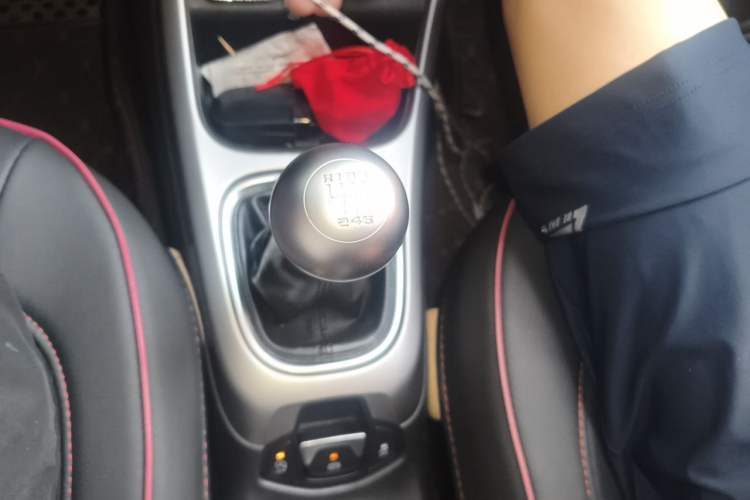 Used Jeep Compass 2017 200T Manual Enjoy Edition Gear Lever