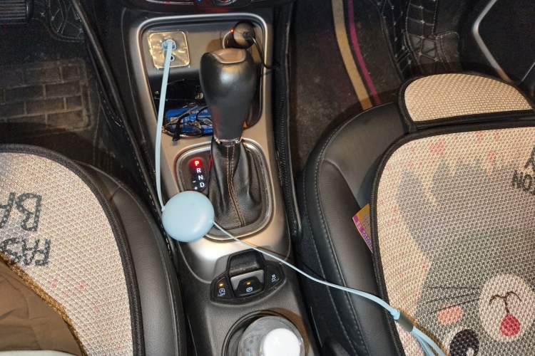 Used Jeep Compass 2017 200T Automatic Family Edition Gear Lever