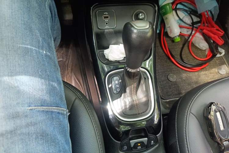 Used Jeep Compass 2017 200T Automatic Prestige Edition Gear Lever