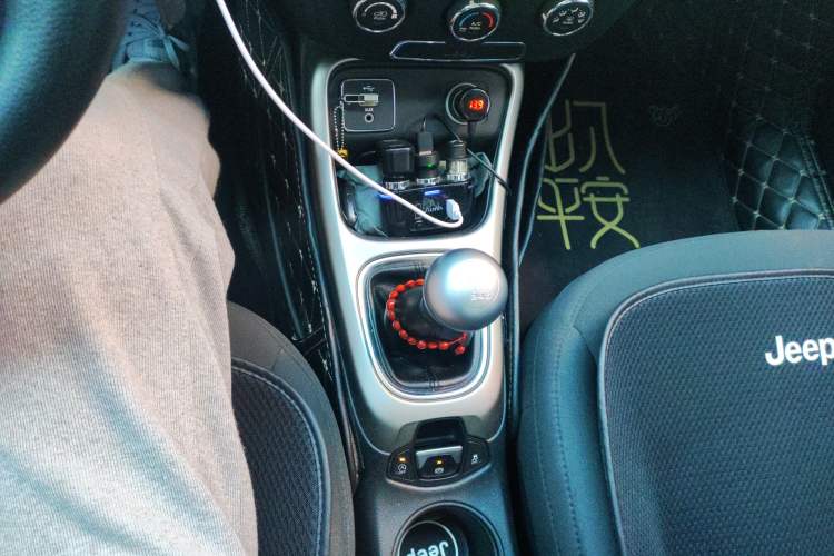 Used Jeep Compass 2017 200T Manual Enjoy Edition Gear Lever