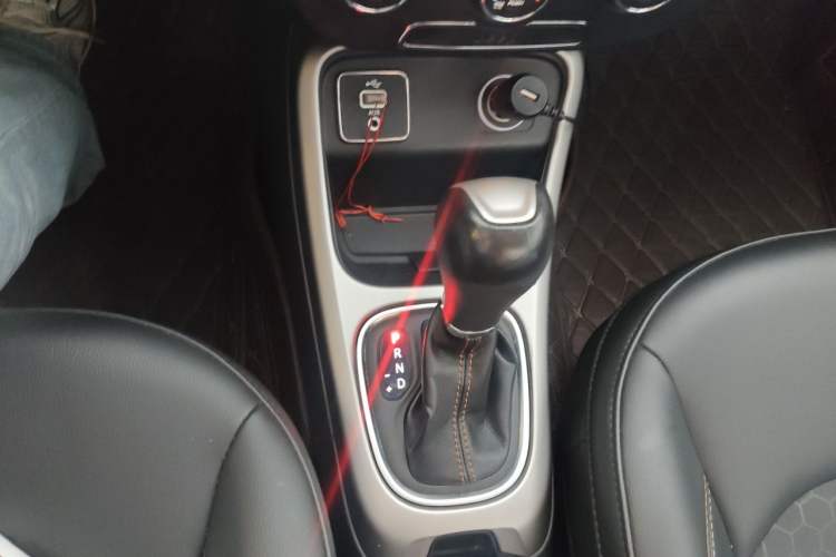 Used Jeep Compass 2017 200T Automatic Enjoyment Version Gear Lever