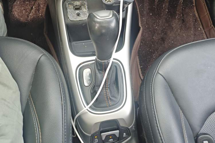 Used Jeep Compass 2017 200T Automatic Family Edition Gear Lever