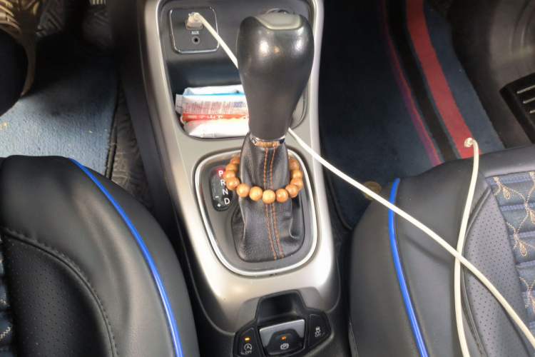 Used Jeep Compass 2017 200T Automatic Family Edition Gear Lever