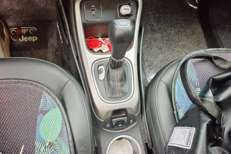 Used Jeep Compass 2017 200T Automatic Enjoyment Version Gear Lever