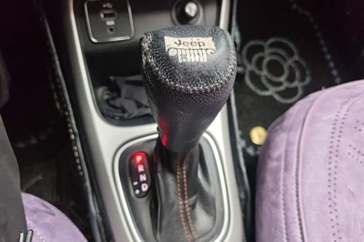 Used Jeep Compass 2017 200T Automatic Enjoyment Version Gear Lever