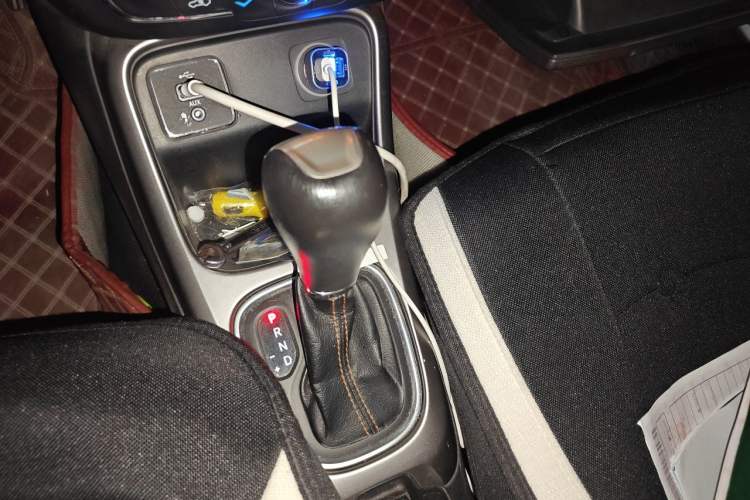 Used Jeep Compass 2017 200T Automatic Family Edition Gear Lever