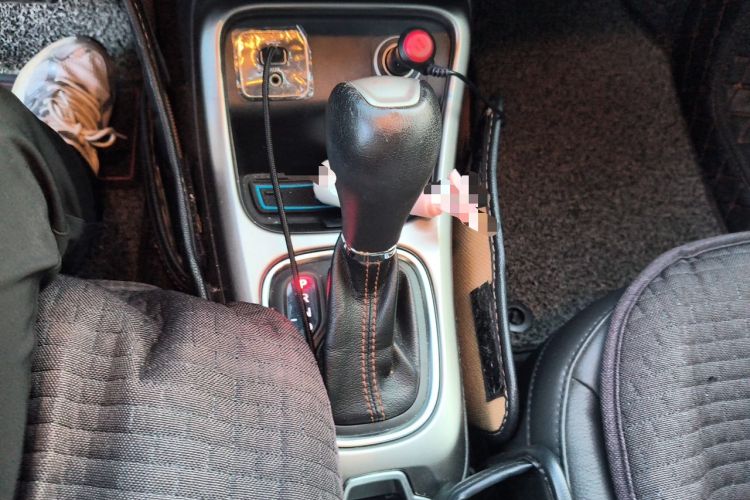Used Jeep Compass 2017 200T Automatic Family Edition Gear Lever