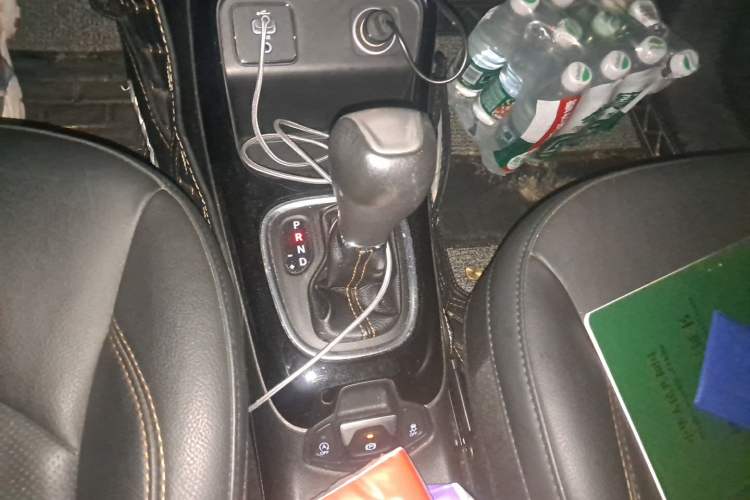 Used Jeep Compass 2017 200T Automatic Prestige Edition Gear Lever