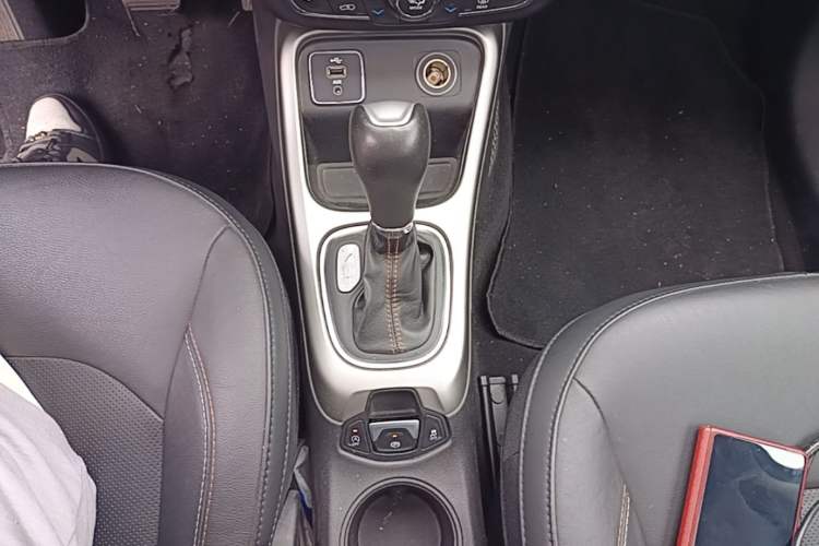 Used Jeep Compass 2017 200T Automatic Family Edition Gear Lever