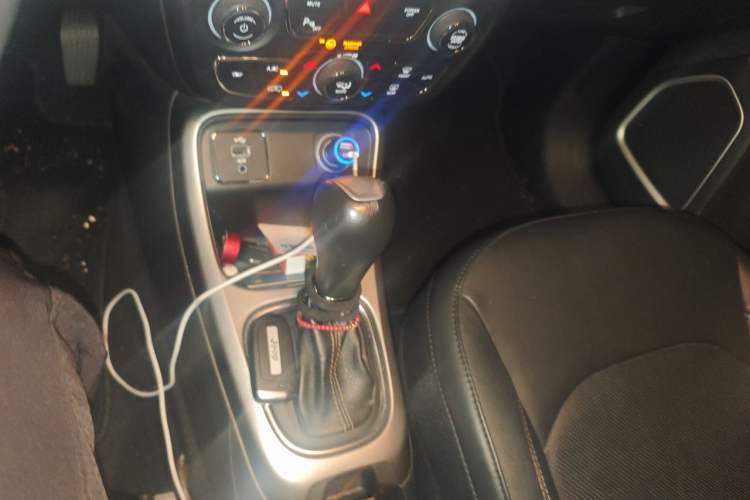 Used Jeep Compass 2017 200T Automatic Family Edition Gear Lever