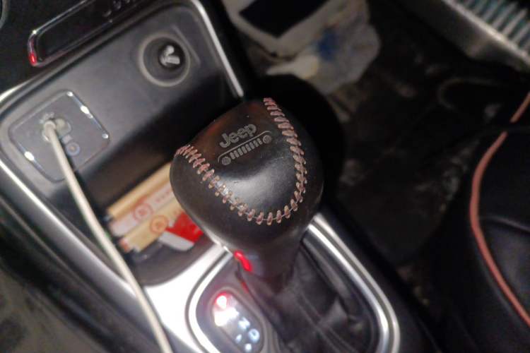 Used Jeep Compass 2017 200T Automatic Enjoyment Edition Gear Lever