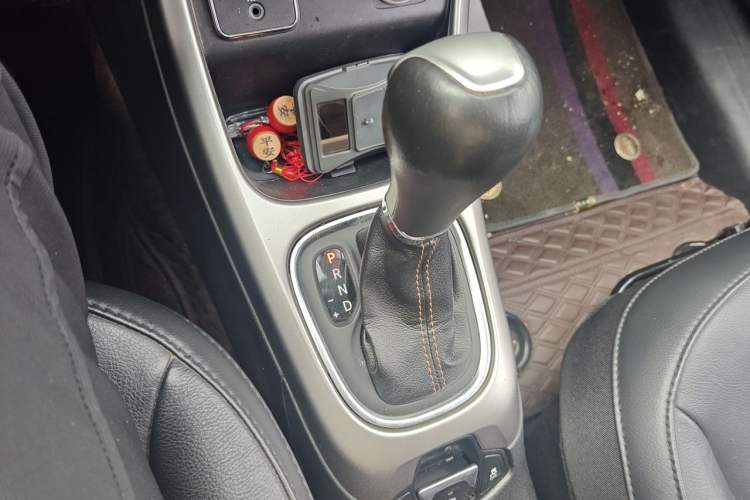 Used Jeep Compass 2017 200T Automatic Family Edition Gear Lever