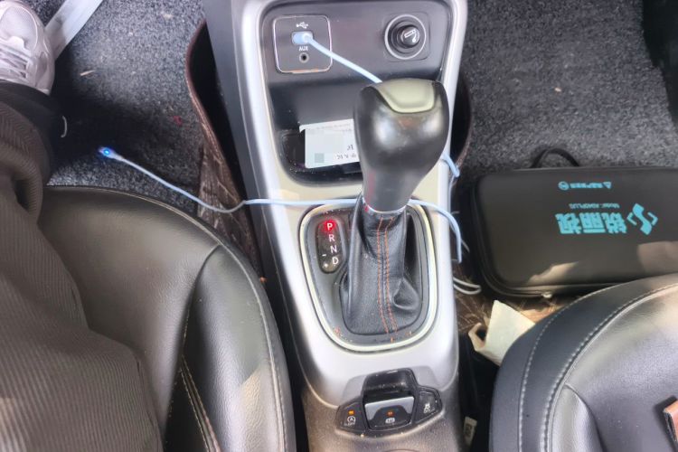 Used Jeep Compass 2017 200T Automatic Family Edition Gear Lever