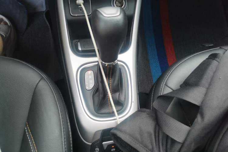 Used Jeep Compass 2017 200T Automatic Family Edition Gear Lever