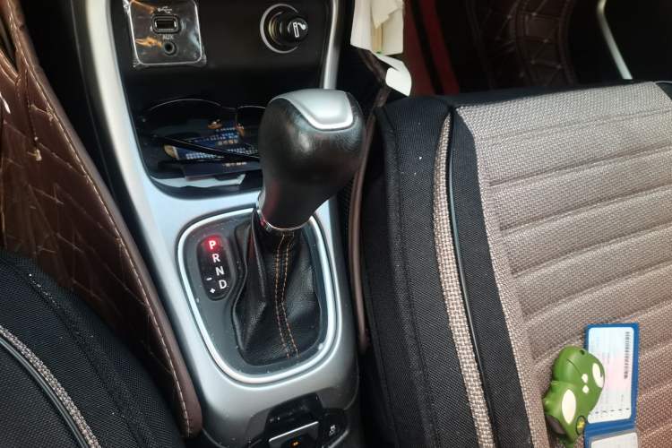 Used Jeep Compass 2017 200T Automatic Family Edition Gear Lever