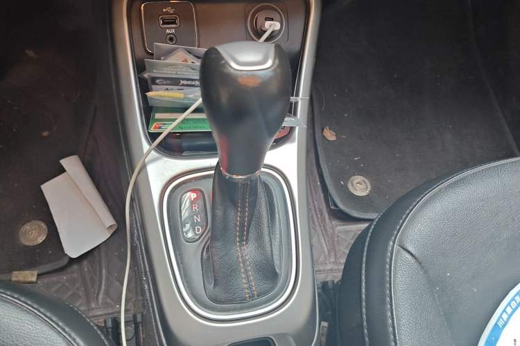 Used Jeep Compass 2017 200T Automatic Family Edition Gear Lever
