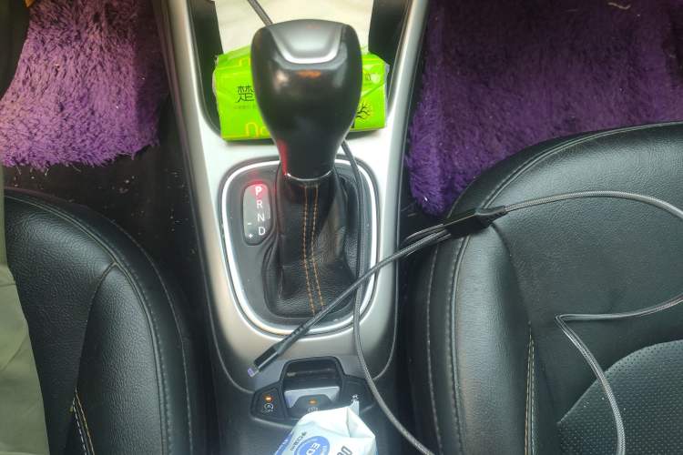 Used Jeep Compass 2017 200T Automatic Family Edition Gear Lever