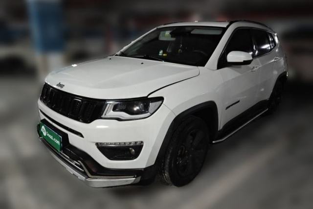 Ojetý Jeep Compass 2017 200T Automatic Family Edition