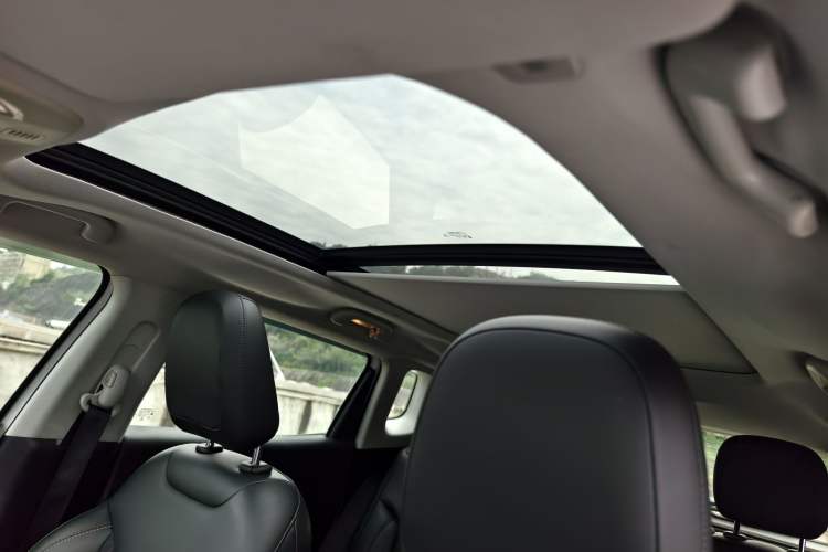 Used Jeep Compass 2017 200T Automatic Enjoyment Version Headliner