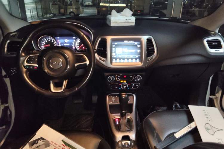 Used Jeep Compass 2017 200T Automatic Family Edition Headliner