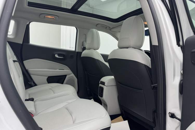 Used Jeep Compass 2017 200T Automatic Prestige Edition Headliner