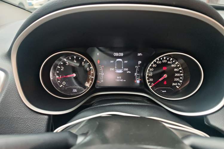Used Jeep Compass 2017 200T Automatic Family Enjoyment Four-Wheel Drive Edition Instrument Cluster